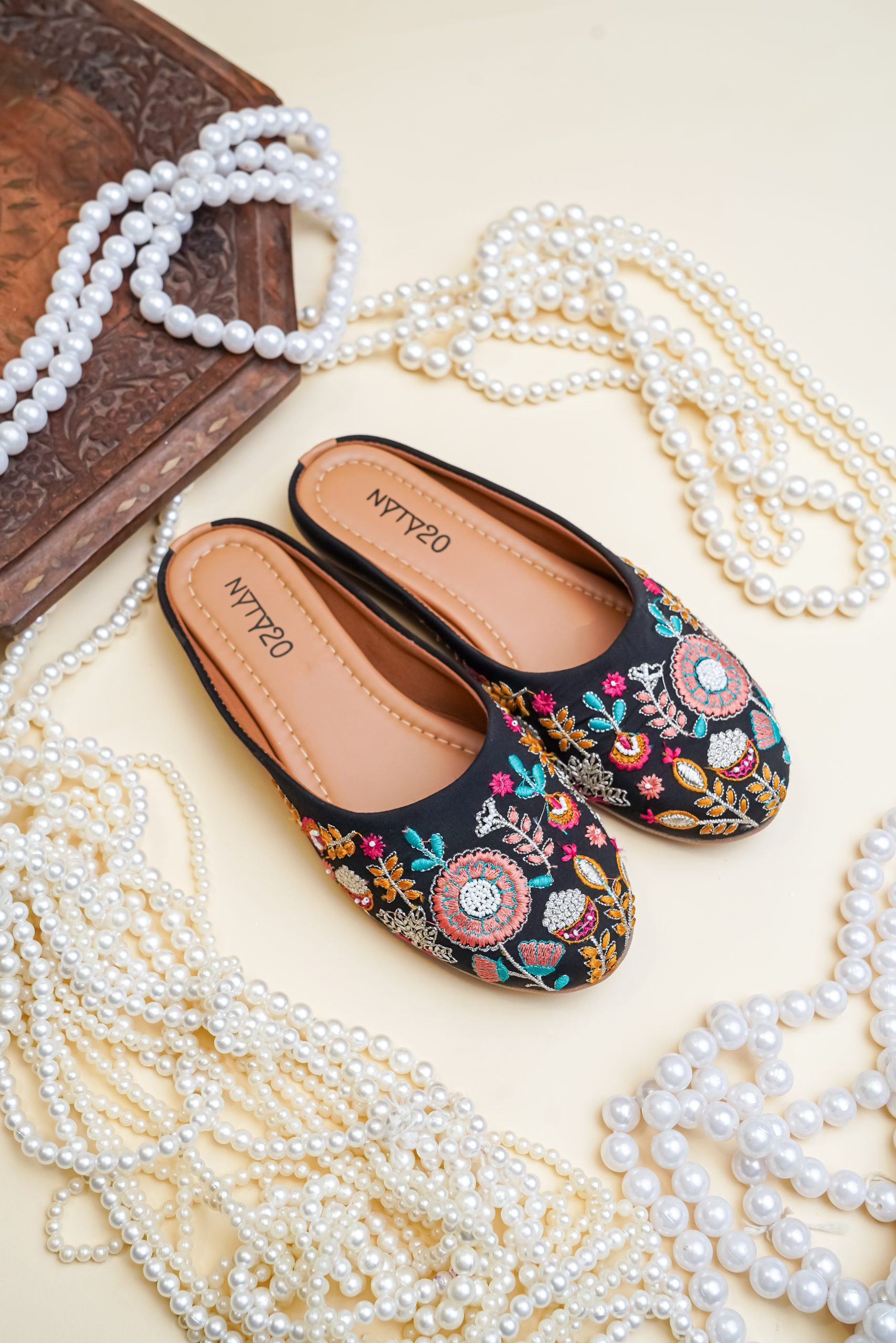 Women's Ethnic Embroidered Mules | Slip-On Juttis for Casual Comfortable Flat Mojaris - Image 3
