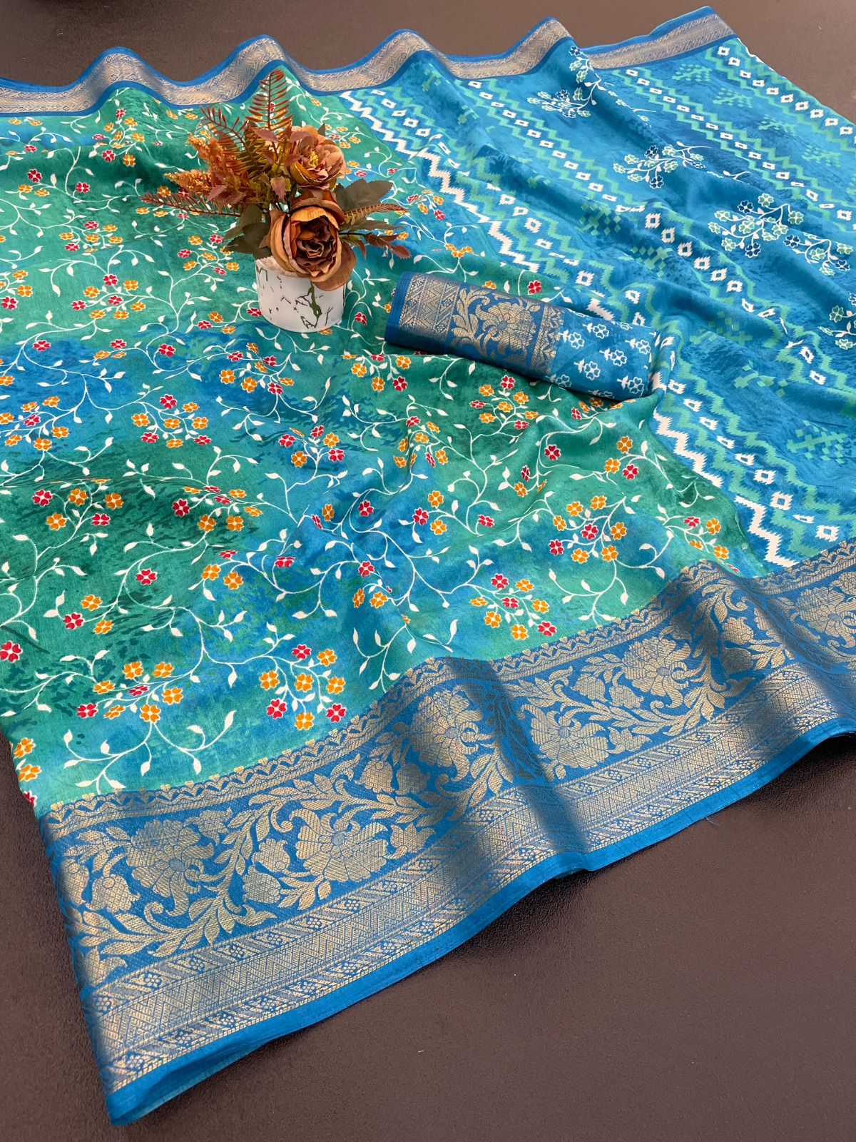 Dola Silk Jaquard Border Printed Saree With Blouse
