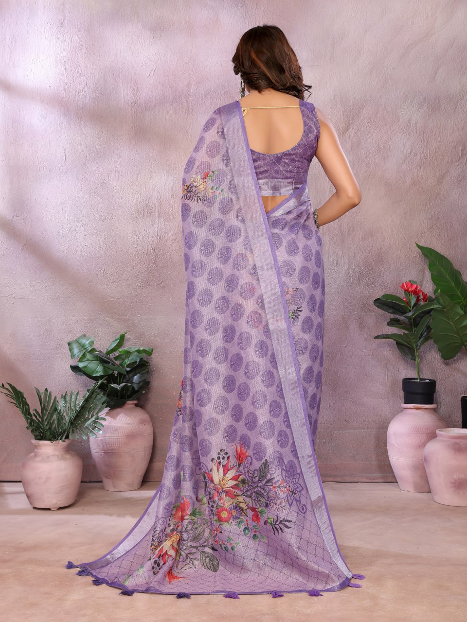 Lavender Floral Linen Shimmer Saree - Image 9