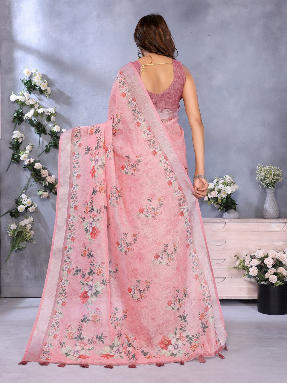 Pink Floral Print Linen Shimmer Saree - Image 7