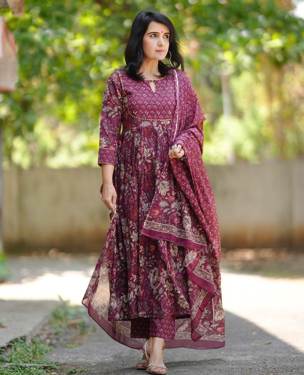 Fully Stiched Rayon Printed Kurti Pant Dupatta - Image 2