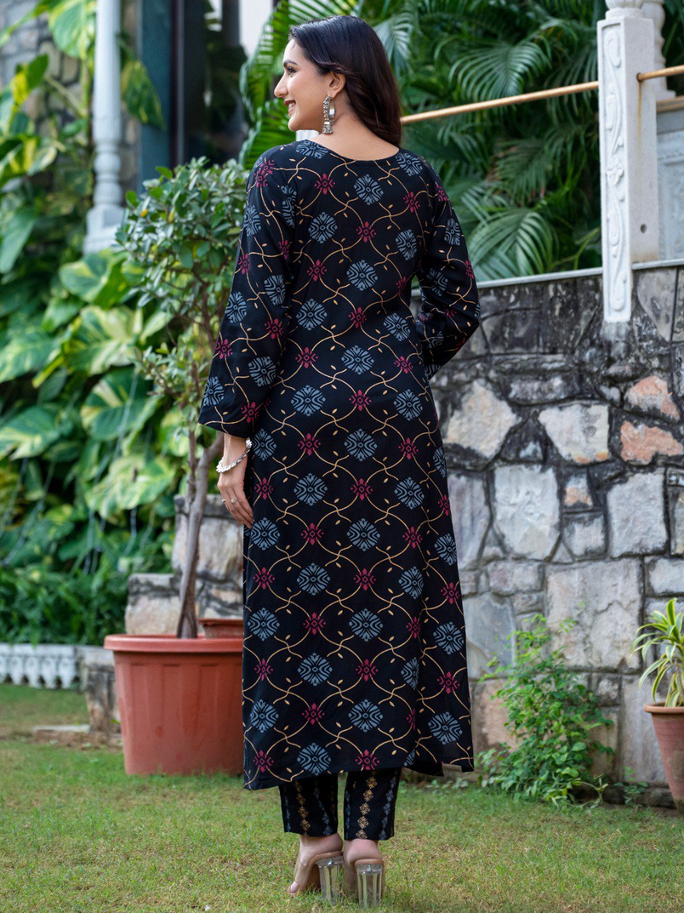 Fully Stiched Rayon Kurti Pant Dupatta - Image 4