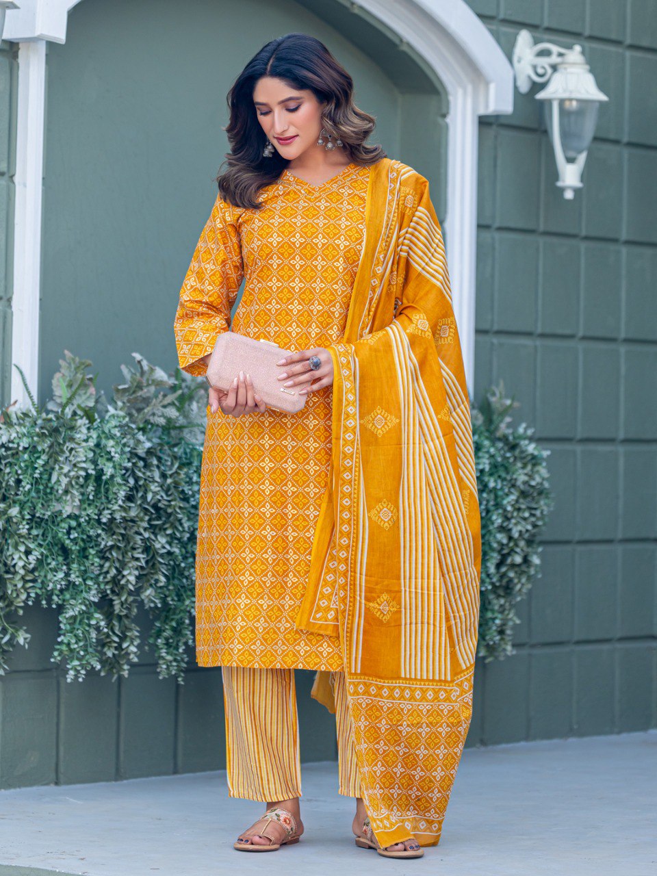 Fully Stiched Cotton Kurti Pant Dupatta - Image 3