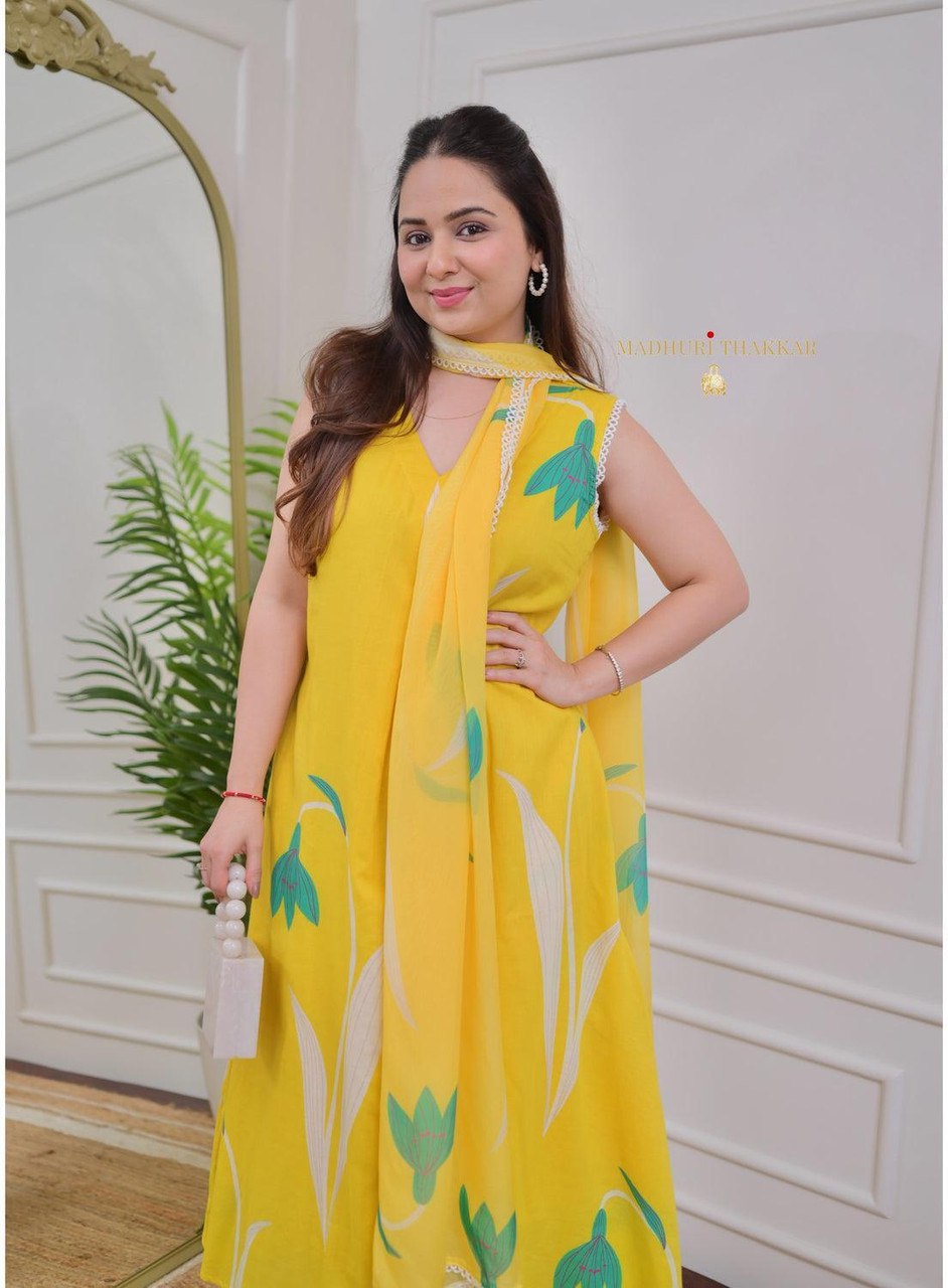 Fully Stiched Rayon Printed Kurti Pant Dupatta - Image 6