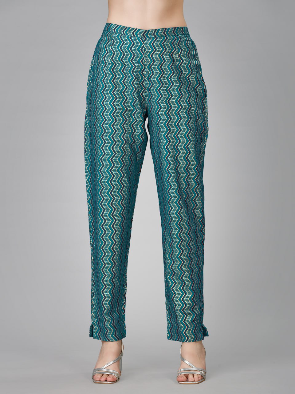 Fully Stiched Rayon 14 Kgs (Liva Approved) Kurti & Pant - Image 2